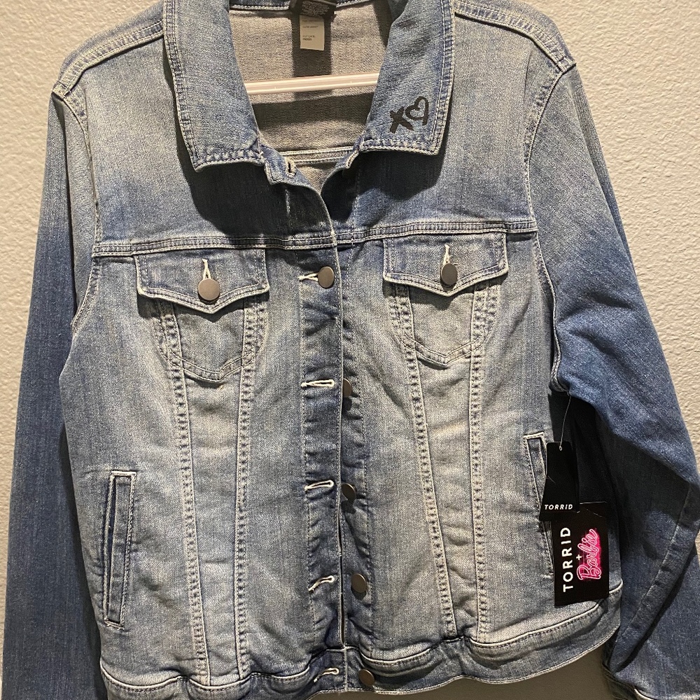 Torrid Barbie jean jacket size 2 (18/20)